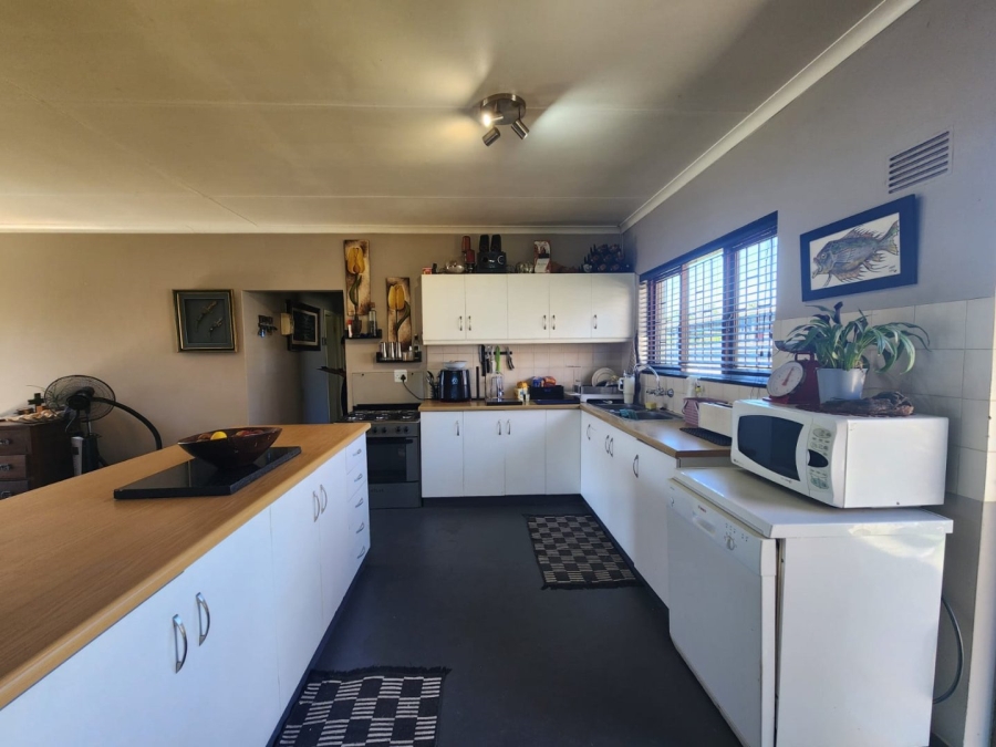 4 Bedroom Property for Sale in Groeneweide Park Western Cape